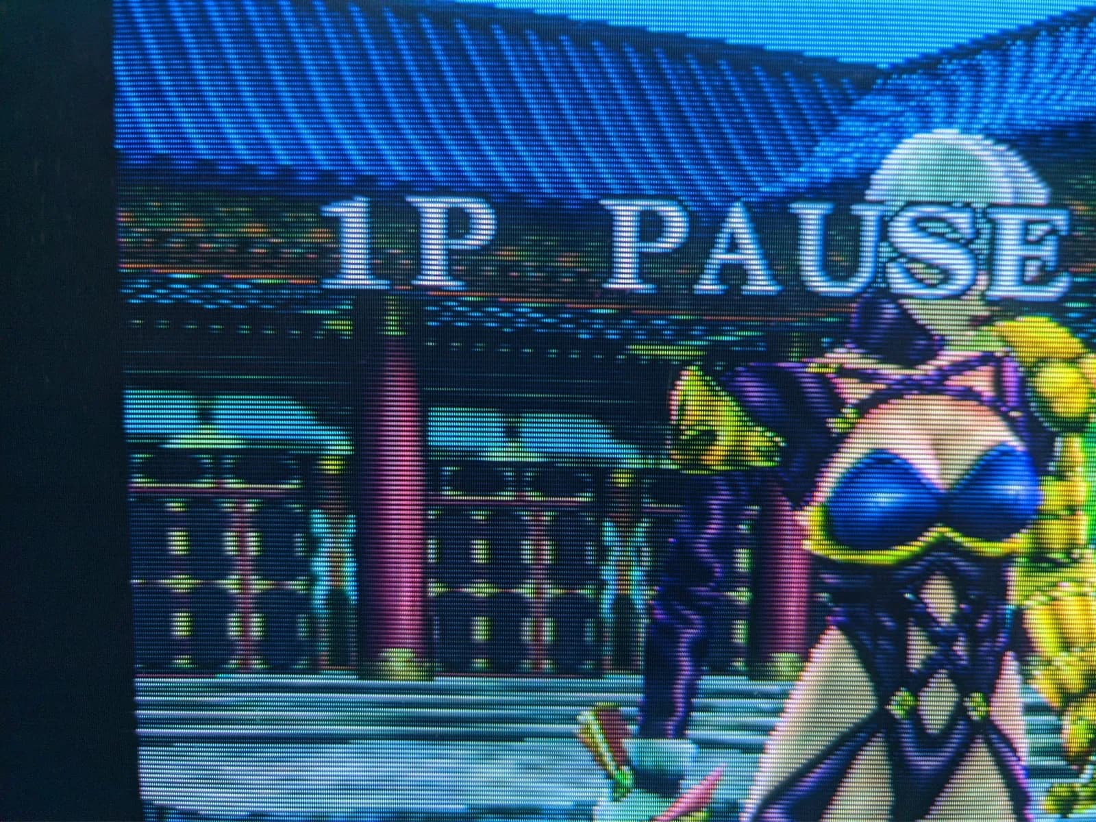Close-up of the Sony CPD-G420 showing Soul Calibur paused (the 1P PAUSE overlay), Ivy and the temple stage, with visible scanlines.