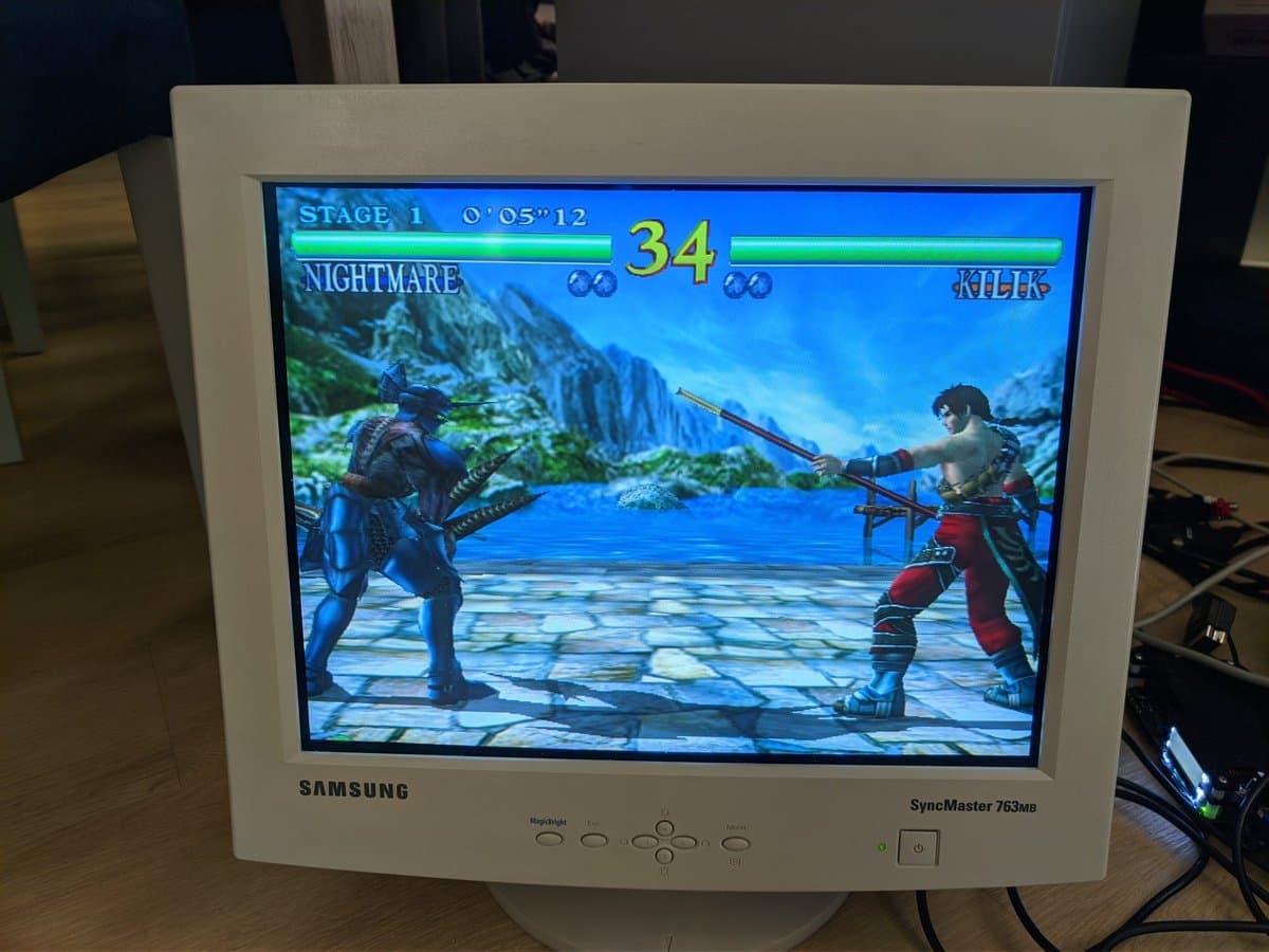 Samsung SyncMaster 763MB CRT displaying Soul Calibur Stage 1 fighting game, testing Jeff Chen VGA dongle compatibility with arcade hardware.